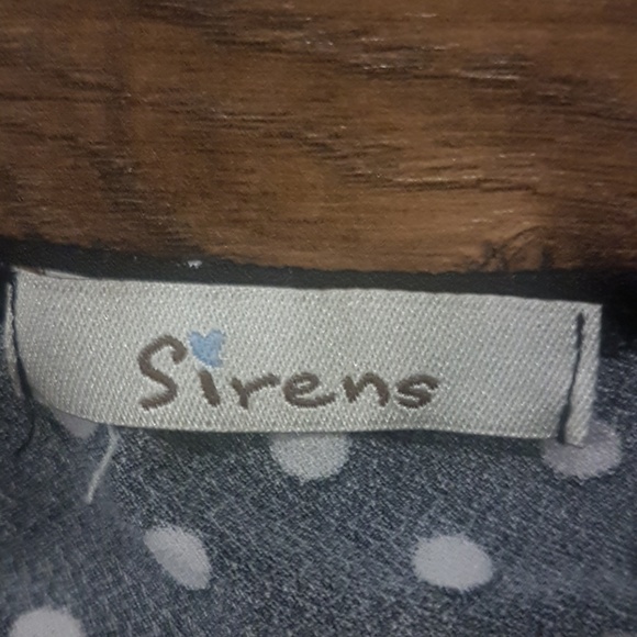 Dark blue polka dotted top - Picture 2 of 2